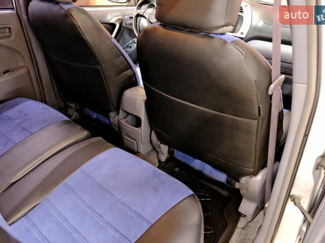 Серый Тойота РАВ 4, объемом двигателя 2 л и пробегом 275 тыс. км за 6900 $, фото 33 на Automoto.ua