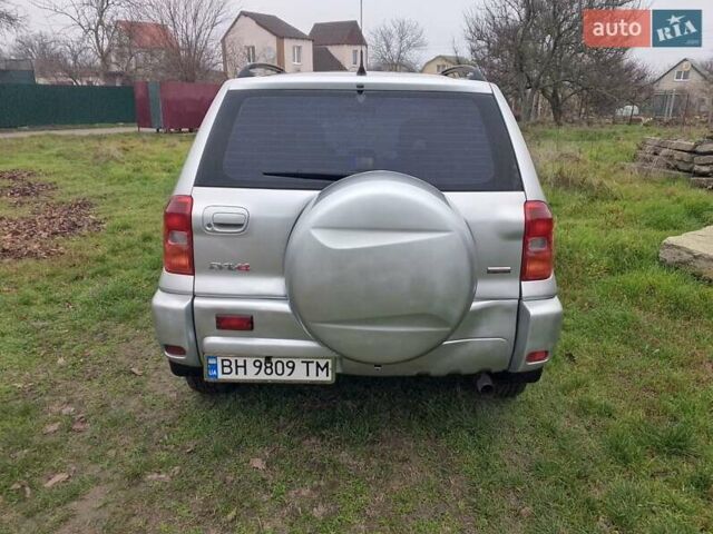 Серый Тойота РАВ 4, объемом двигателя 2 л и пробегом 250 тыс. км за 6700 $, фото 10 на Automoto.ua