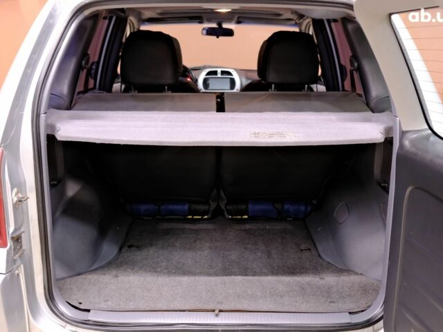 Серый Тойота РАВ 4, объемом двигателя 2 л и пробегом 275 тыс. км за 6900 $, фото 8 на Automoto.ua