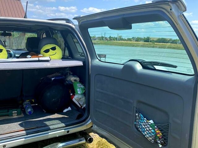 Сірий Тойота РАВ 4, об'ємом двигуна 2 л та пробігом 225 тис. км за 7200 $, фото 7 на Automoto.ua