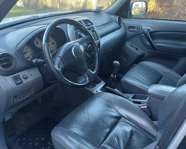 Сірий Тойота РАВ 4, об'ємом двигуна 2 л та пробігом 330 тис. км за 4350 $, фото 24 на Automoto.ua