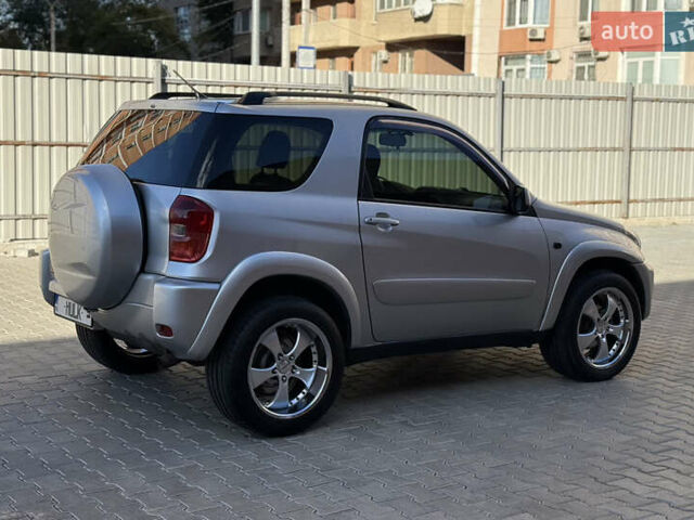 Сірий Тойота РАВ 4, об'ємом двигуна 2 л та пробігом 239 тис. км за 7300 $, фото 7 на Automoto.ua