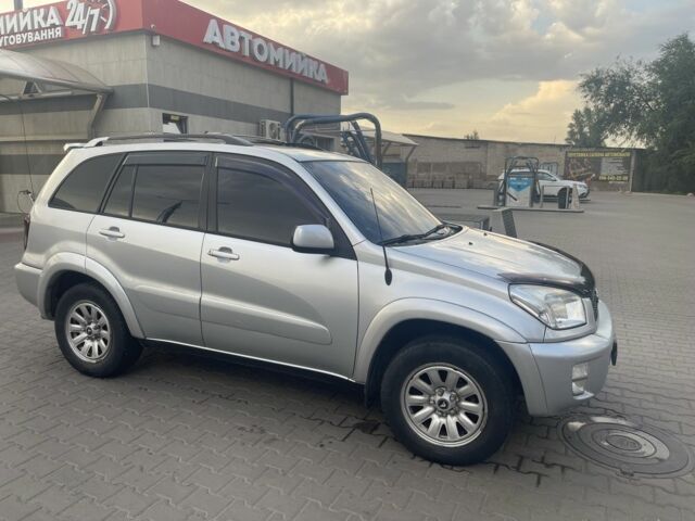 Сірий Тойота РАВ 4, об'ємом двигуна 2 л та пробігом 210 тис. км за 5850 $, фото 1 на Automoto.ua