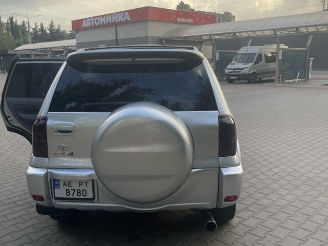 Сірий Тойота РАВ 4, об'ємом двигуна 2 л та пробігом 210 тис. км за 5850 $, фото 7 на Automoto.ua