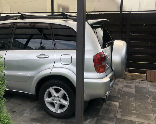 Серый Тойота РАВ 4, объемом двигателя 2 л и пробегом 510 тыс. км за 6800 $, фото 9 на Automoto.ua