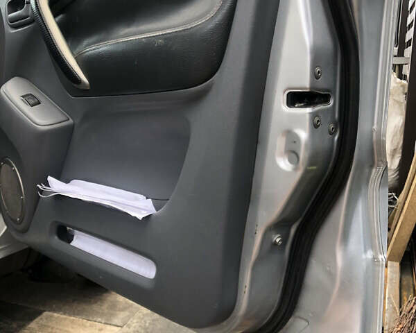 Серый Тойота РАВ 4, объемом двигателя 2 л и пробегом 510 тыс. км за 6800 $, фото 26 на Automoto.ua