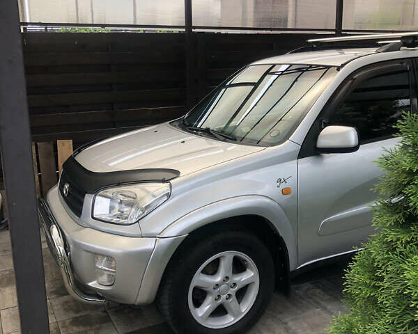 Серый Тойота РАВ 4, объемом двигателя 2 л и пробегом 510 тыс. км за 6800 $, фото 2 на Automoto.ua