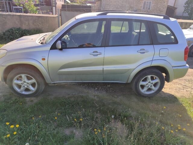 Сірий Тойота РАВ 4, об'ємом двигуна 2 л та пробігом 230 тис. км за 4100 $, фото 1 на Automoto.ua