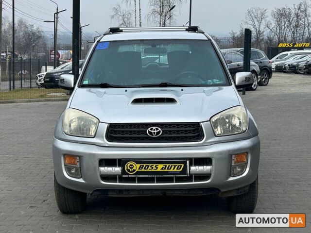 Серый Тойота РАВ 4, объемом двигателя 2 л и пробегом 430 тыс. км за 6600 $, фото 1 на Automoto.ua