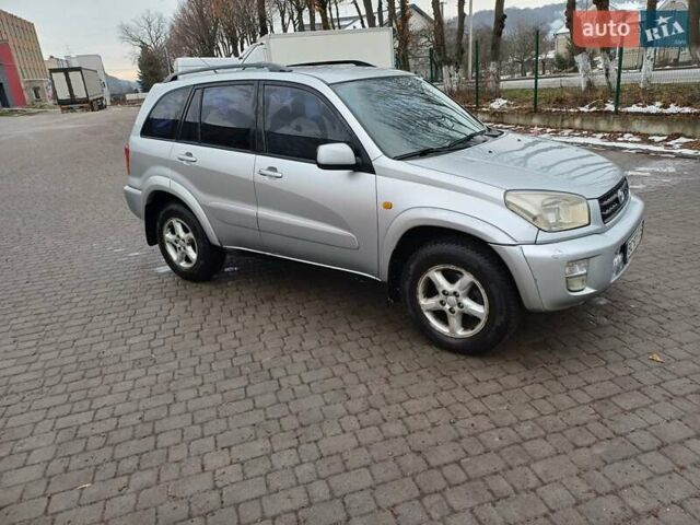 Серый Тойота РАВ 4, объемом двигателя 2 л и пробегом 309 тыс. км за 5400 $, фото 3 на Automoto.ua