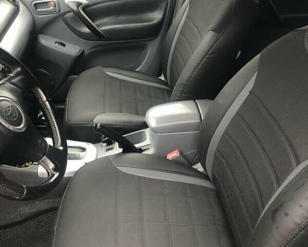 Серый Тойота РАВ 4, объемом двигателя 2 л и пробегом 510 тыс. км за 6800 $, фото 17 на Automoto.ua