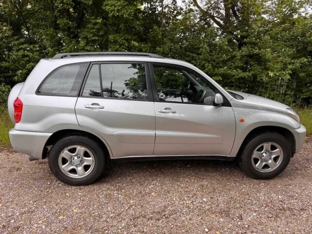 Серый Тойота РАВ 4, объемом двигателя 2 л и пробегом 147 тыс. км за 1700 $, фото 2 на Automoto.ua