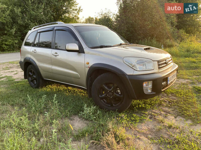 Серый Тойота РАВ 4, объемом двигателя 2 л и пробегом 345 тыс. км за 7800 $, фото 3 на Automoto.ua
