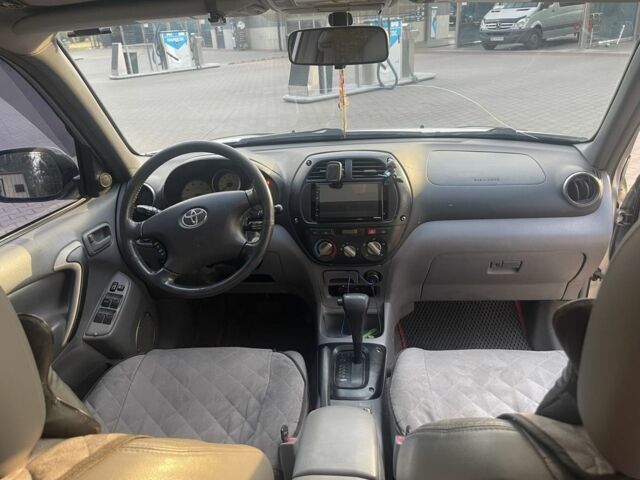 Сірий Тойота РАВ 4, об'ємом двигуна 2 л та пробігом 210 тис. км за 5850 $, фото 10 на Automoto.ua