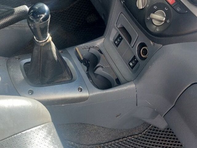 Серый Тойота РАВ 4, объемом двигателя 0 л и пробегом 300 тыс. км за 4900 $, фото 4 на Automoto.ua