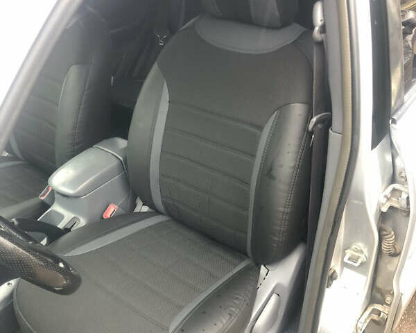 Серый Тойота РАВ 4, объемом двигателя 2 л и пробегом 510 тыс. км за 6800 $, фото 23 на Automoto.ua