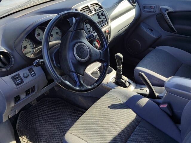 Сірий Тойота РАВ 4, об'ємом двигуна 2 л та пробігом 230 тис. км за 4100 $, фото 3 на Automoto.ua