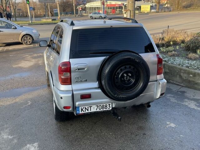 Серый Тойота РАВ 4, объемом двигателя 2 л и пробегом 244 тыс. км за 3650 $, фото 3 на Automoto.ua