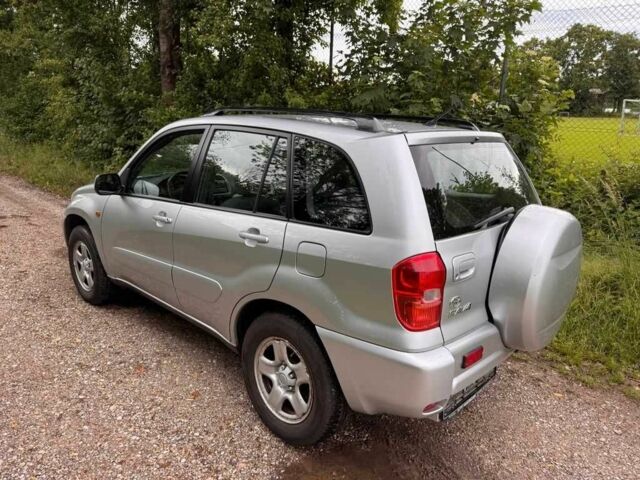 Серый Тойота РАВ 4, объемом двигателя 2 л и пробегом 147 тыс. км за 1700 $, фото 3 на Automoto.ua