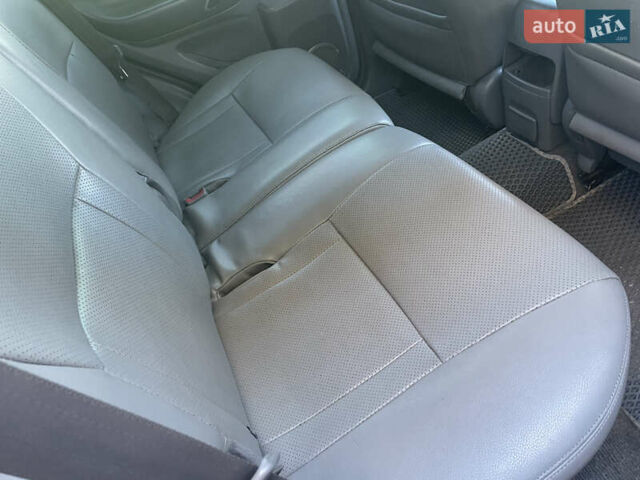 Серый Тойота РАВ 4, объемом двигателя 2 л и пробегом 266 тыс. км за 4999 $, фото 12 на Automoto.ua