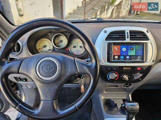 Серый Тойота РАВ 4, объемом двигателя 2 л и пробегом 420 тыс. км за 6500 $, фото 17 на Automoto.ua