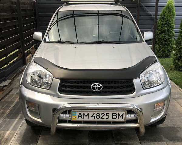 Серый Тойота РАВ 4, объемом двигателя 2 л и пробегом 510 тыс. км за 6800 $, фото 3 на Automoto.ua