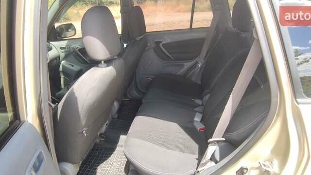 Сірий Тойота РАВ 4, об'ємом двигуна 2 л та пробігом 294 тис. км за 6300 $, фото 19 на Automoto.ua