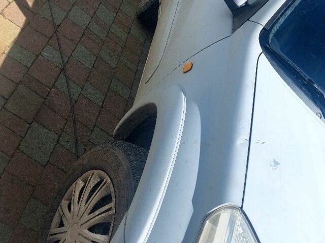 Серый Тойота РАВ 4, объемом двигателя 0 л и пробегом 300 тыс. км за 4900 $, фото 2 на Automoto.ua