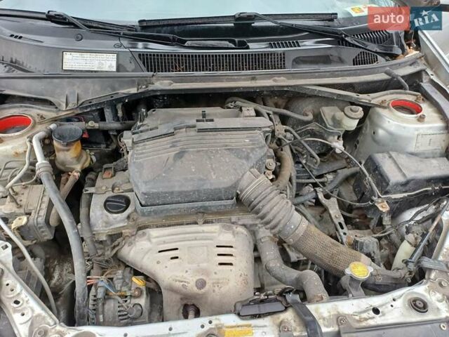 Серый Тойота РАВ 4, объемом двигателя 2 л и пробегом 309 тыс. км за 5400 $, фото 11 на Automoto.ua