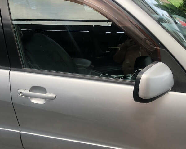 Серый Тойота РАВ 4, объемом двигателя 2 л и пробегом 510 тыс. км за 6800 $, фото 10 на Automoto.ua