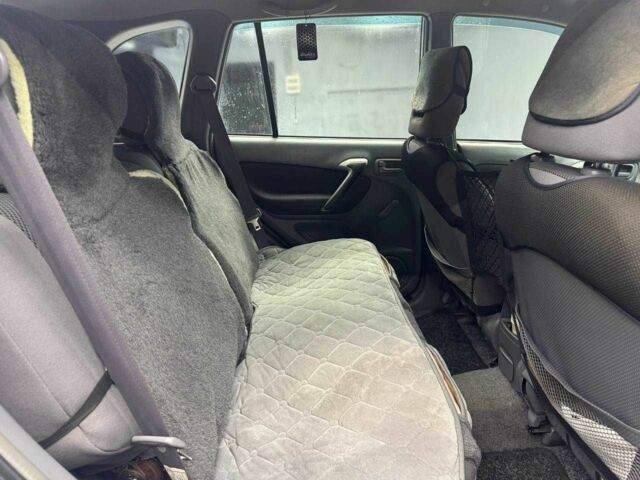 Серый Тойота РАВ 4, объемом двигателя 2 л и пробегом 468 тыс. км за 5999 $, фото 7 на Automoto.ua