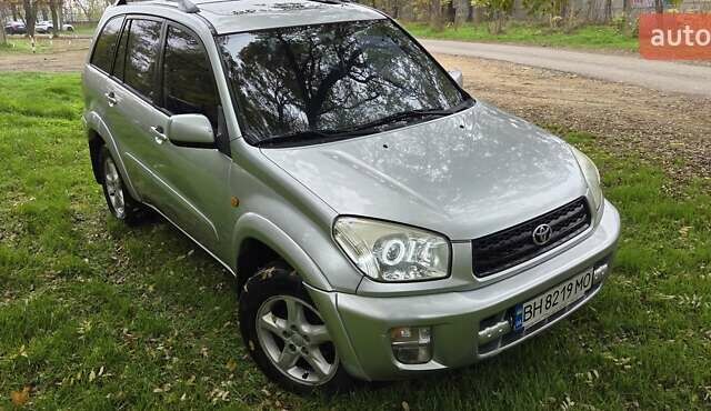 Сірий Тойота РАВ 4, об'ємом двигуна 2 л та пробігом 340 тис. км за 5555 $, фото 7 на Automoto.ua