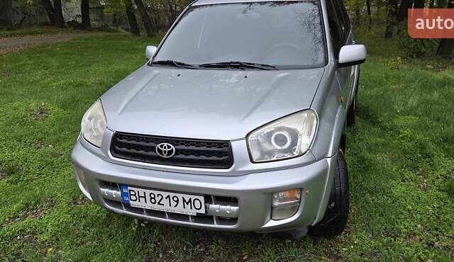 Сірий Тойота РАВ 4, об'ємом двигуна 2 л та пробігом 340 тис. км за 5555 $, фото 2 на Automoto.ua