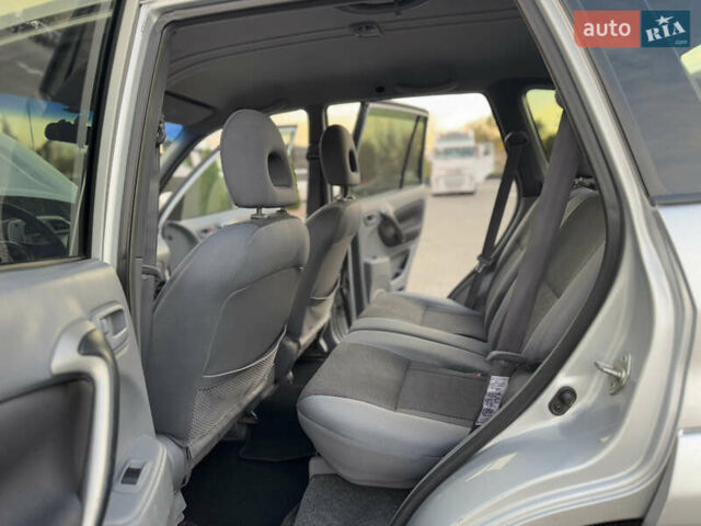 Серый Тойота РАВ 4, объемом двигателя 2 л и пробегом 180 тыс. км за 7000 $, фото 28 на Automoto.ua