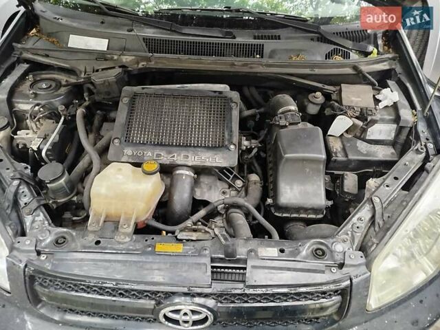 Серый Тойота РАВ 4, объемом двигателя 2 л и пробегом 300 тыс. км за 4200 $, фото 15 на Automoto.ua