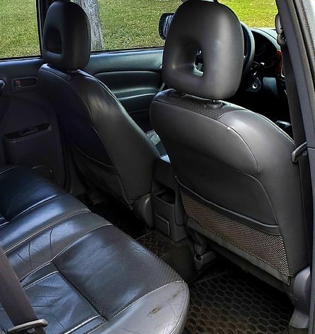 Серый Тойота РАВ 4, объемом двигателя 2 л и пробегом 230 тыс. км за 5850 $, фото 4 на Automoto.ua