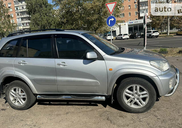 Серый Тойота РАВ 4, объемом двигателя 2 л и пробегом 245 тыс. км за 6499 $, фото 12 на Automoto.ua