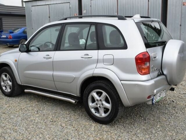 Сірий Тойота РАВ 4, об'ємом двигуна 2 л та пробігом 250 тис. км за 2001 $, фото 3 на Automoto.ua