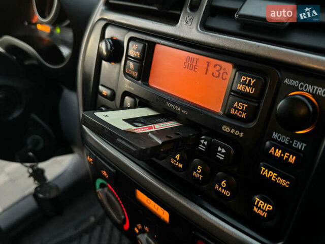 Сірий Тойота РАВ 4, об'ємом двигуна 2 л та пробігом 198 тис. км за 6999 $, фото 13 на Automoto.ua