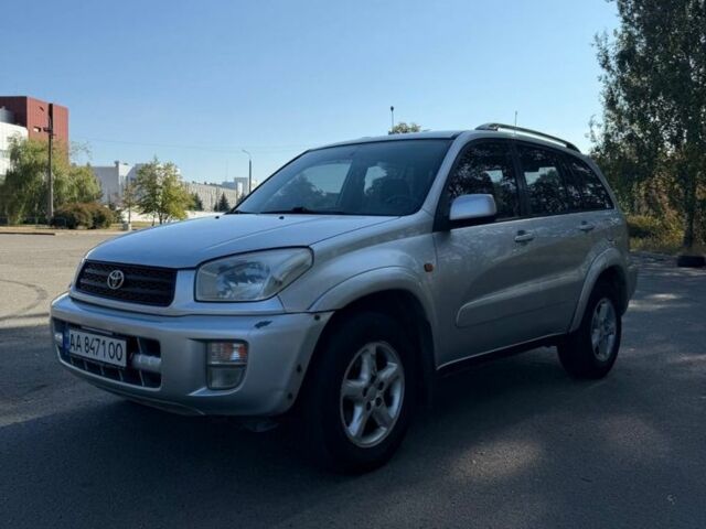 Серый Тойота РАВ 4, объемом двигателя 2 л и пробегом 240 тыс. км за 4600 $, фото 1 на Automoto.ua