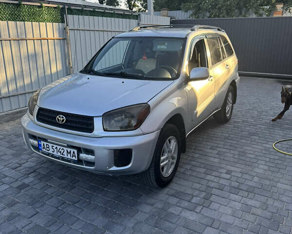 Серый Тойота РАВ 4, объемом двигателя 2 л и пробегом 275 тыс. км за 6450 $, фото 2 на Automoto.ua