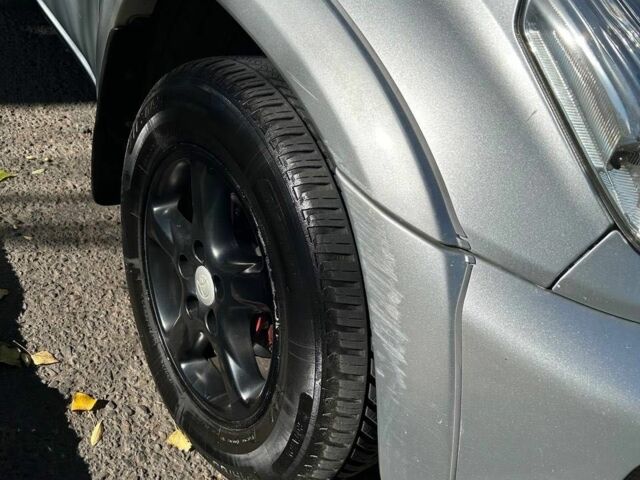 Серый Тойота РАВ 4, объемом двигателя 2 л и пробегом 198 тыс. км за 7000 $, фото 4 на Automoto.ua