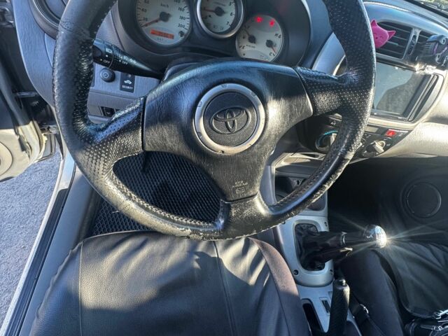 Серый Тойота РАВ 4, объемом двигателя 2 л и пробегом 359 тыс. км за 3800 $, фото 7 на Automoto.ua