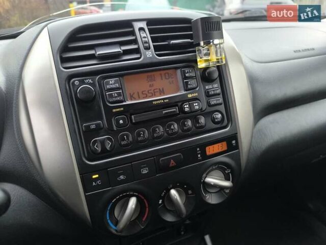 Серый Тойота РАВ 4, объемом двигателя 2 л и пробегом 130 тыс. км за 6800 $, фото 31 на Automoto.ua