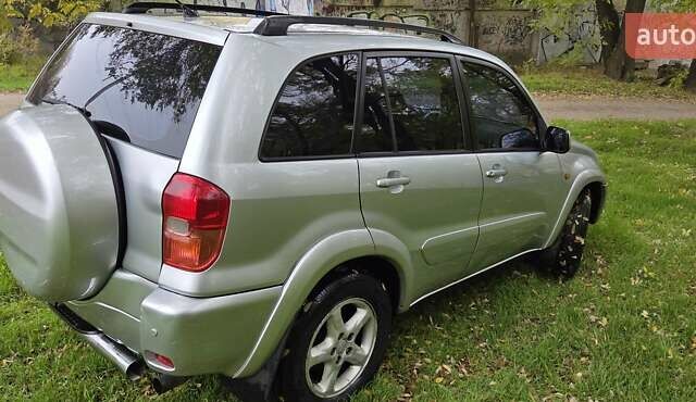 Сірий Тойота РАВ 4, об'ємом двигуна 2 л та пробігом 340 тис. км за 5555 $, фото 4 на Automoto.ua