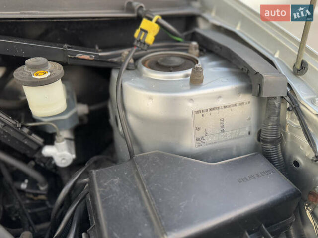 Серый Тойота РАВ 4, объемом двигателя 2 л и пробегом 180 тыс. км за 7000 $, фото 48 на Automoto.ua