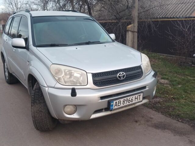 Серый Тойота РАВ 4, объемом двигателя 2 л и пробегом 280 тыс. км за 5900 $, фото 4 на Automoto.ua