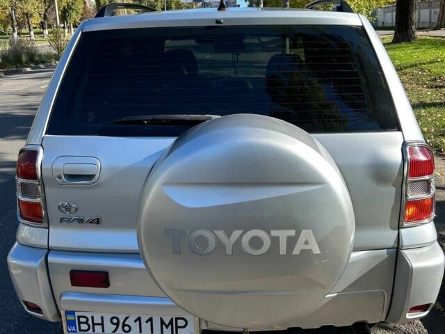 Серый Тойота РАВ 4, объемом двигателя 2 л и пробегом 198 тыс. км за 7000 $, фото 3 на Automoto.ua