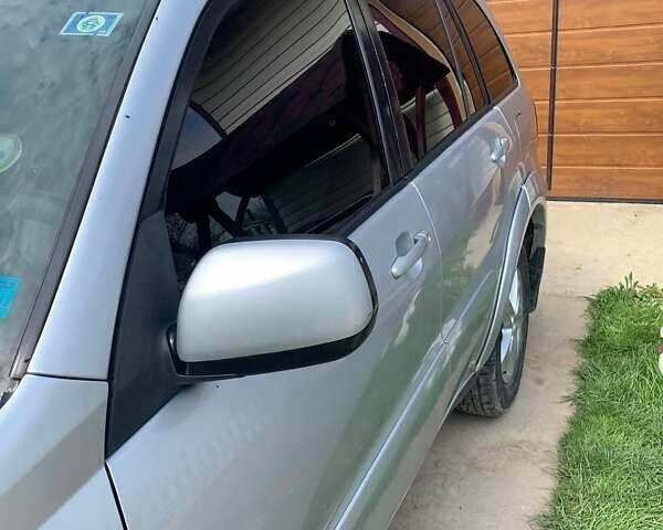 Серый Тойота РАВ 4, объемом двигателя 2 л и пробегом 384 тыс. км за 6905 $, фото 4 на Automoto.ua