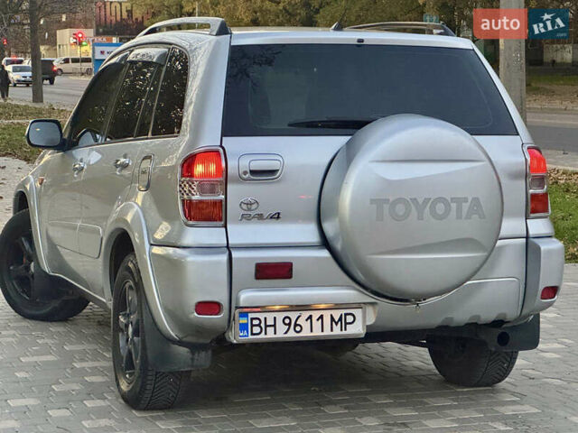 Сірий Тойота РАВ 4, об'ємом двигуна 2 л та пробігом 198 тис. км за 6999 $, фото 5 на Automoto.ua
